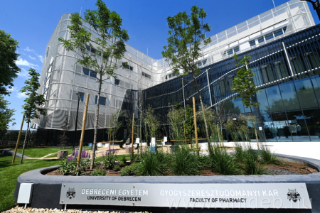 A GYTK új székháza kívülről