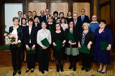 Kiváló dolgozóit díjazta a Klinikai Központ