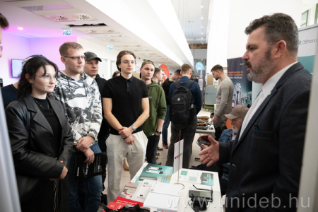 A kiállítás résztvevői