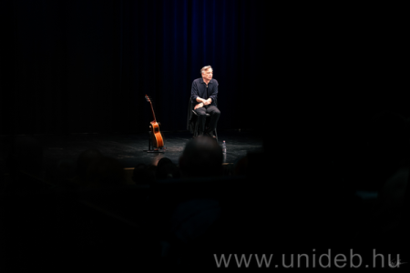 Műhelytitkok és versmágia az oDEonban 20260420