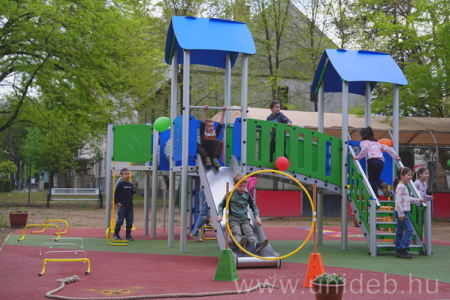 Űrkaland és megújult játszótér: sportnappal ünnepeltek a Debreceni Egyetem Óvodájában 20260427
