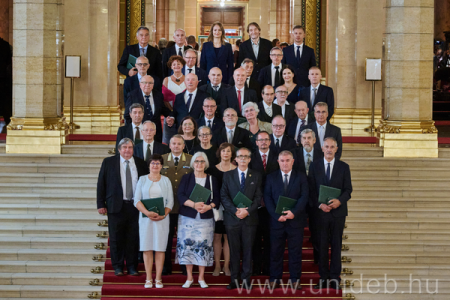 Kitüntetettek a nemzeti ünnep alkalmából az Országházban