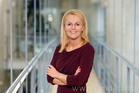 Fenyves Veronika
